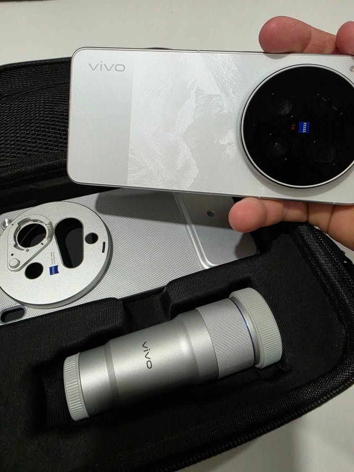 VIVO X300 ULTRA + KIT LENS - Image 3