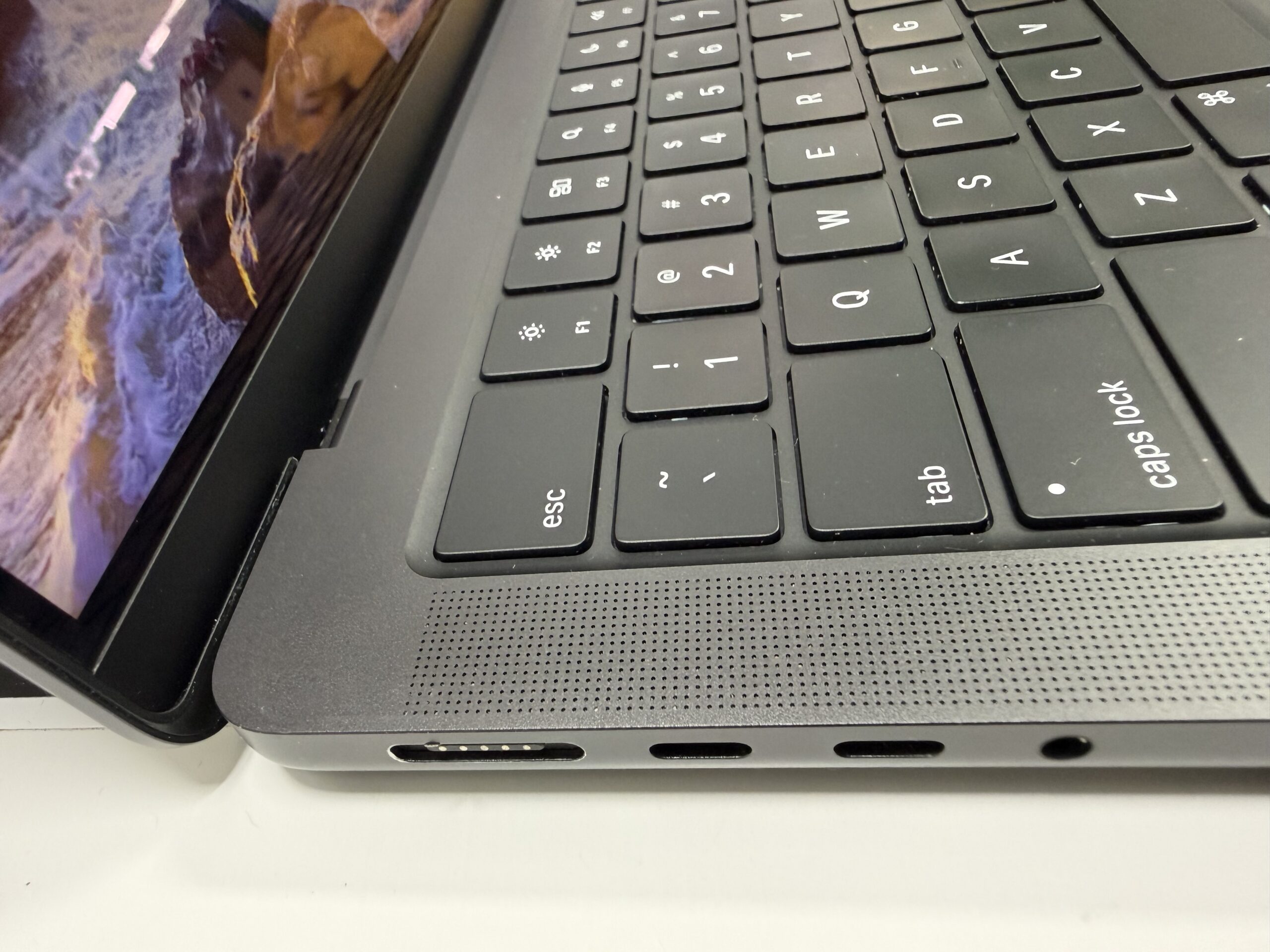 MACBOOK PRO 14 2023 M3 MAX 36GB - Image 6