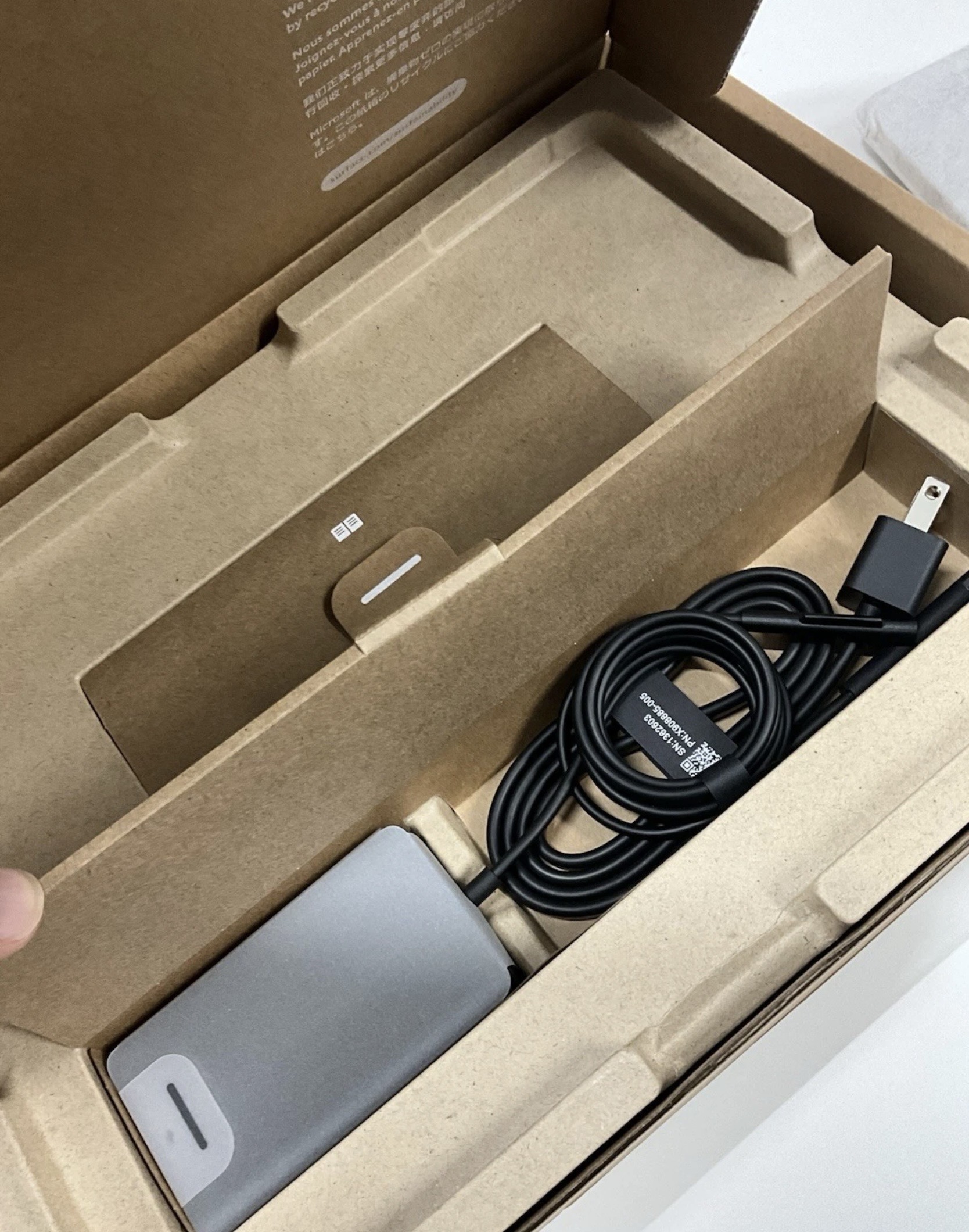 SURFACE PRO 13" 12TH U7 - Image 8