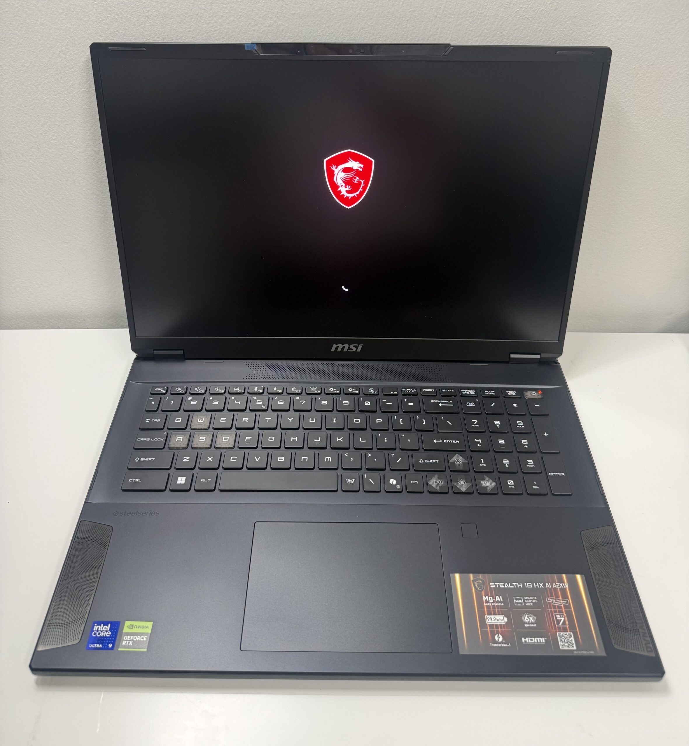 MSI STEALTH 18 ULTRA 9 RTX 5090 24GB - Image 2